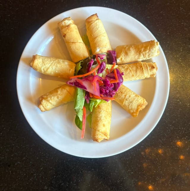 Sigara Boregi (Served Hot).